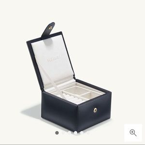Mejuri small jewelry box in black leather